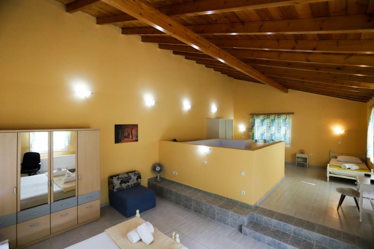 George'S Sweet N' Cozy Maisonette In Ipsos Corfu מראה חיצוני תמונה